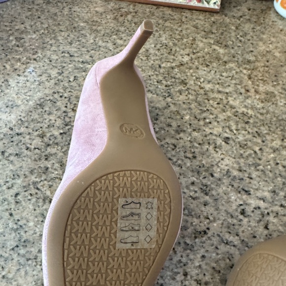 Michael Kors Blush Pink Pointed Toe Pump, size 8 - Picture 7 of 9